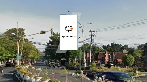 Billboard 10 × 5 m di Jl. Majapahit (Area Perempatan Tanah Aji), Mataram, Nusa Tenggara Barat