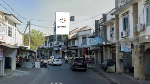Baliho 4 × 6 m di Jl. Niaga (Area Pasar Ampenan), Mataram, Nusa Tenggara Barat