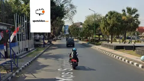Baliho 4 × 6 m di Jl. Yos Sudarso (Dari Arah Taman Malomba Ampenan ke Taman Jangkar Ampenan), Mataram, Nusa Tenggara Barat