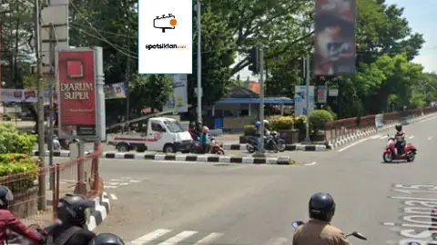 Baliho 6 × 4 m di Jl. Raya Kertosono (Area Perempatan Kertosono), Nganjuk, Jawa Timur