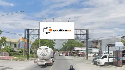 Bando Jalan 5 × 10 m di Arah Jl. Yos Sudarso Simp Jl. Rusa, Palu, Sulawesi Tengah