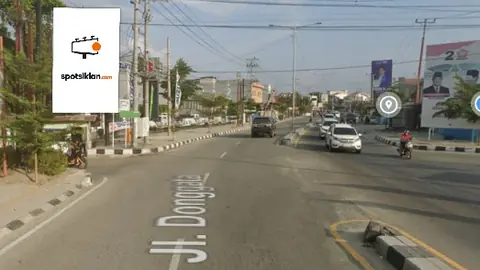 Baliho 4 × 6 m di Jl. Diponegoro (Depan Hasjrat Toyota Palu), Sulawesi Tengah