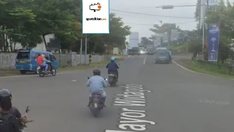 Baliho 4 × 6 m di Jl. Mayor Widagdo (dari Arah Pandeglang menuju Terminal Kadubanen), Banten