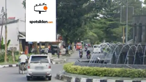 Baliho 4 × 6 m di Jl. Raya Mayjen Sungkono (Bundaran Tugu Air Mancur Segamas Purbalingga), Jawa Tengah