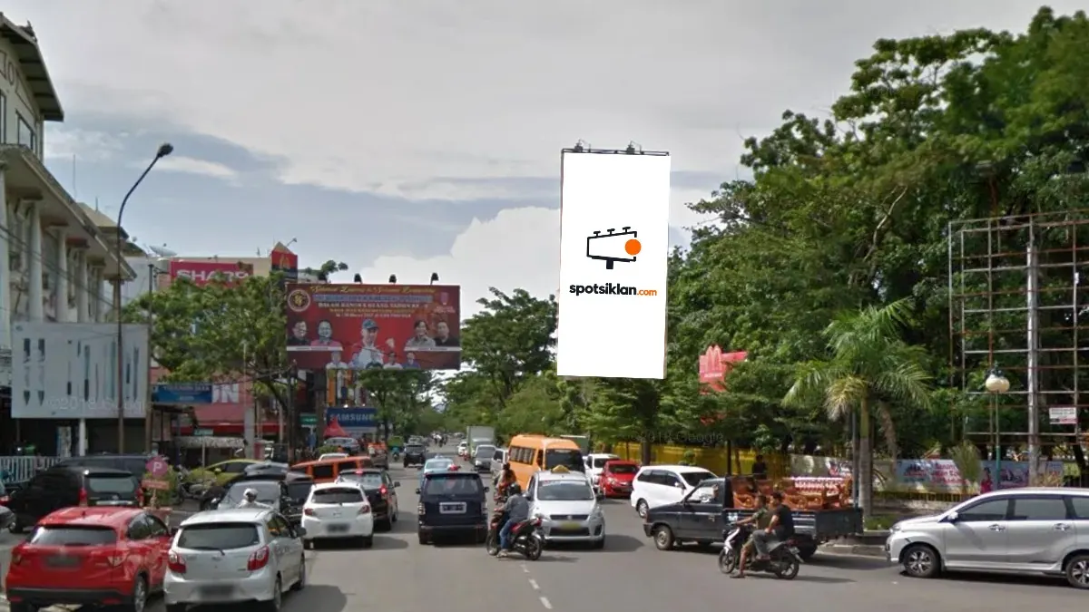 Billboard 5 × 10 m di Jl. Diponegoro (Mulia Plaza Elektro), Padang, Sumatera Barat