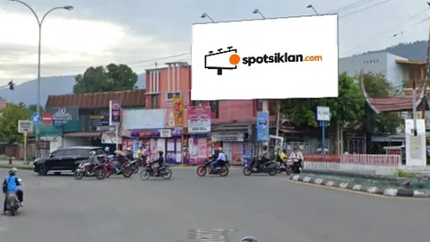 Billboard 5 × 10 m di Jl. Aru (Dekat Kampus UPI), Padang, Sumatera Barat