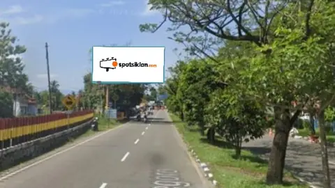 Billboard 5 × 10 m di Jl. Adinegoro (Dekat Timbangan), Padang, Sumatera Barat