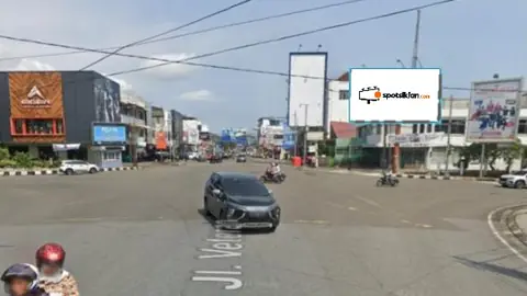 Billboard 5 × 10 m di Jl. Simp Olo Ladang (Sudut Pandang dari Jl. Veteran), Padang, Sumatera Barat