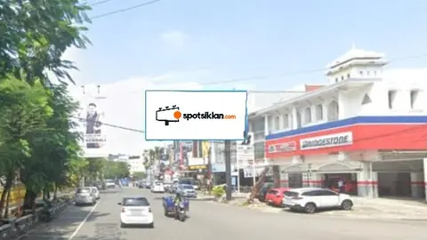 Billboard 5 × 10 m di Sudut Pandang dari Jl. Diponegoro menuju Tee Box, Padang, Sumatera Barat