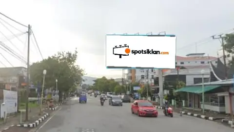 Billboard 5 × 10 m di Sudut Pandang dari Jl. Proklamasi menuju Jl. Kesatria, Padang, Sumatera Barat