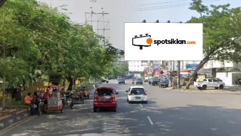 Billboard 5 × 10 m di Jl. Diponegoro (Dari Mall Plaza Andalass Menuju Pantai Padang), Sumatera Barat
