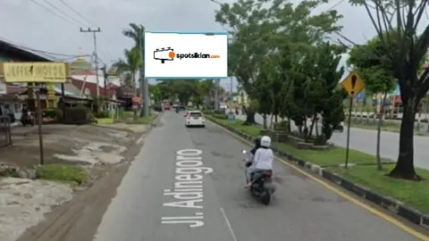 Bando Jalan 10 × 5 m di Jl. Adinegoro (Dari Duku (BIM)), Padang, Sumatera Barat