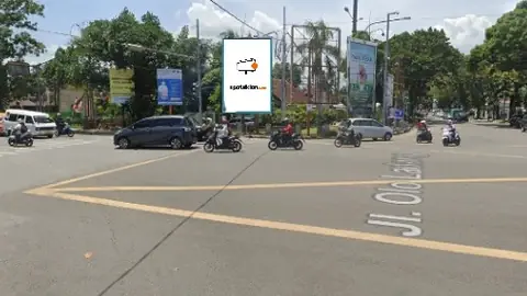 Baliho 6 × 4 m di Jl. Veteran (Perempatan Jl. Jend A Yani), Padang, Sumatera Barat