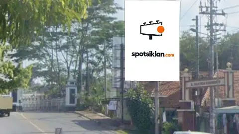 Baliho 4 × 6 m di Jl. Raya Kedungwuni (Jembatan Surabaya, Arah Pantura ke Kajen), Kabupaten Pekalongan, Jawa Tengah