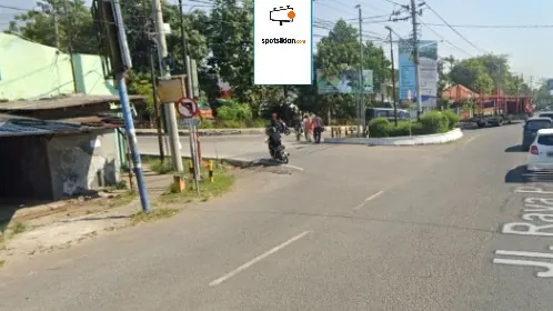 Billboard 8 × 4 m di Jl. Gajah Mada (Area Pertigaan Jl. Slamet), Pekalongan, Jawa Tengah