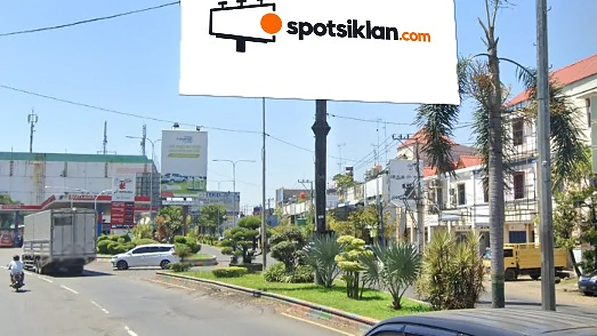 Billboard 5 × 10 m di Jl. Gajah Mada (Hotel Gajah Mada), Pekalongan, Jawa Tengah