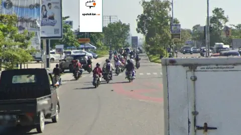 Billboard 8 × 4 m di Jl. Soekarno - Hatta (Dari Arah Pasar Pagi Arengka Menuju Mall SKA), Pekanbaru, Riau