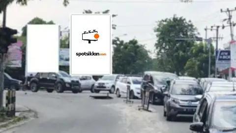 Baliho 6 × 4 m di Simp. Jl. Riau Jl. Soekarno Hatta, Pekanbaru