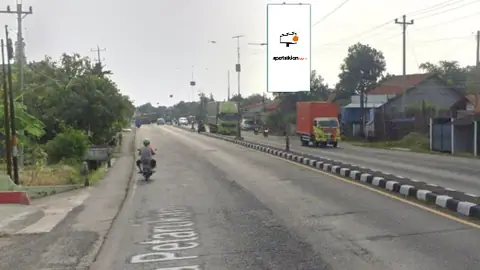 Billboard 10 × 5 m di Jl. Raya Petarukan (Arah ke Jakarta), Pemalang, Jawa Tengah