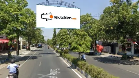 Bando Jalan 5 × 10 m di Jl. Sultan Agung (Dari OKAZ, menuju alun-alun Ponorogo), Jawa Timur