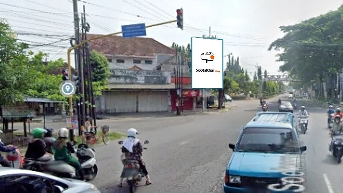 Baliho 6 × 4 m di Jl. Dr Cipto Mangunkusumo (Proliman (Jarakan) Ponorogo), Jawa Timur