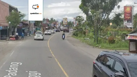 Baliho 4 × 6 m di Jl. Padang-Bukit Tinggi (Area Stasiun Duku), Padang Pariaman, Sumatera Barat