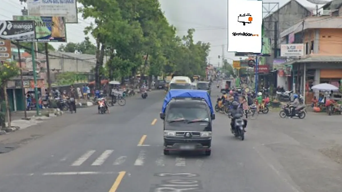 Baliho 6 × 4 m di Jl. Pangeran Diponegoro (Dari Arah Purworejo ke Kebumen), Jawa Tengah