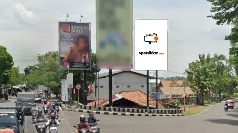 Baliho 6 × 4 m di Jl. A. Yani (Arah dari Kota Purworejo ke Magelang), Jawa Tengah