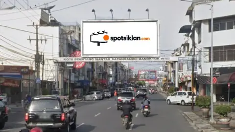 Billboard 4 × 10 m di Jl. Sutomo (Menuju Kota Pusat Kota), Pematang Siantar, Sumatera Utara
