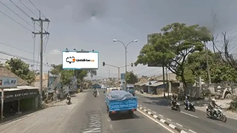 Billboard 5 × 10 m di Jl. Raya Sengonagung (Area Kantor Desa Sengonagung), Kabupaten Pasuruan, Jawa Timur
