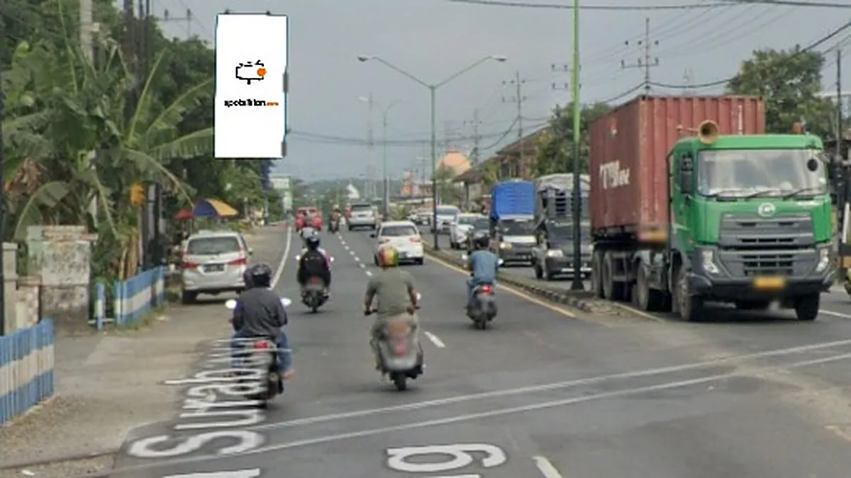 Billboard 5 × 10 m di Jl. Raya Sukorejo (Arah Malang), Kabupaten Pasuruan, Jawa Timur