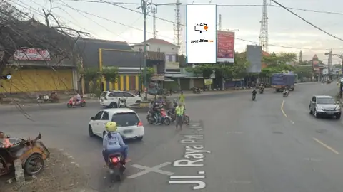 Billboard 10 × 5 m di Jl. Raya Pati-Juwana (Arah Alun-Alun Juwana), Jawa Tengah