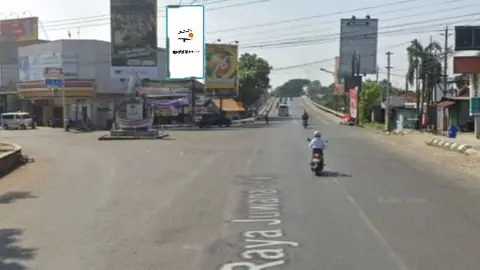 Billboard 4 × 8 m di Jl. Raya Juwana-Pati (Alun-alun Juwana), Jawa Tengah