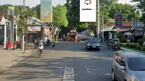 Billboard 4 × 8 m di Jl. Kol Sunandar (Arah ke Tugu Bumi Mina Tani, Alun alun Pati), Jawa Tengah