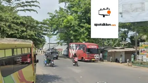 Baliho 4 × 6 m di Jl. Diponegoro (Depan Koramil, ke Arah Alun alun Tayu), Pati, Jawa Tengah