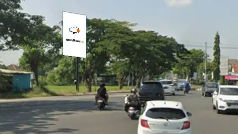 Baliho 4 × 6 m di Jl. Lingkar Luar (Area Simpang Lampu Merah Lingkar Luar, Arah Keluar Kab. Pati), Jawa Tengah