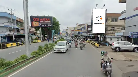 Billboard 4 × 8 m di Jl. Tanjungpura (Ramayana), Pontianak, Kalimantan Barat