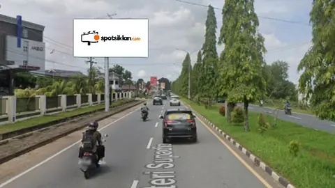 Billboard 4 × 8 m di Jl. Arteri Supadio (Depan Mata Estetika, Arah Kota), Kubu Raya, Kalimantan Barat