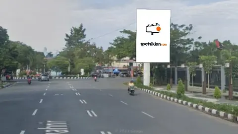 Baliho 4 × 6 m di Jl. Sutan Syahrir (Arah Bundaran Kota Baru), Pontianak, Kalimantan Barat