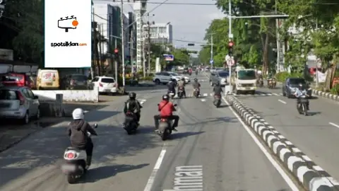 Baliho 6 × 4 m di Jl. Sultan Abdurrahman (Area Pusat Kota Pontianak), Kalimantan Barat