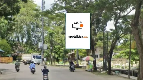 Baliho 6 × 4 m di Jl. Alianyang (Arah Pusat Kota Pontianak), Kalimantan Barat