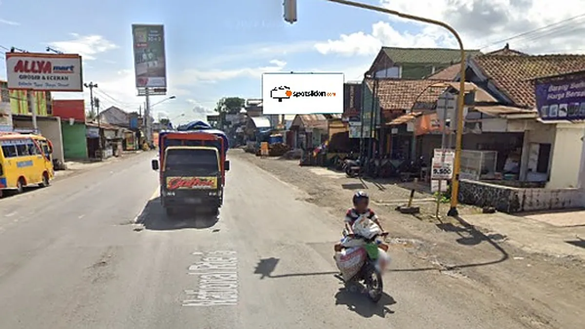 Billboard 5 × 10 m di Jl. Raya Buntu (Arah Menuju Cilacap), Purwokerto, Jawa Tengah