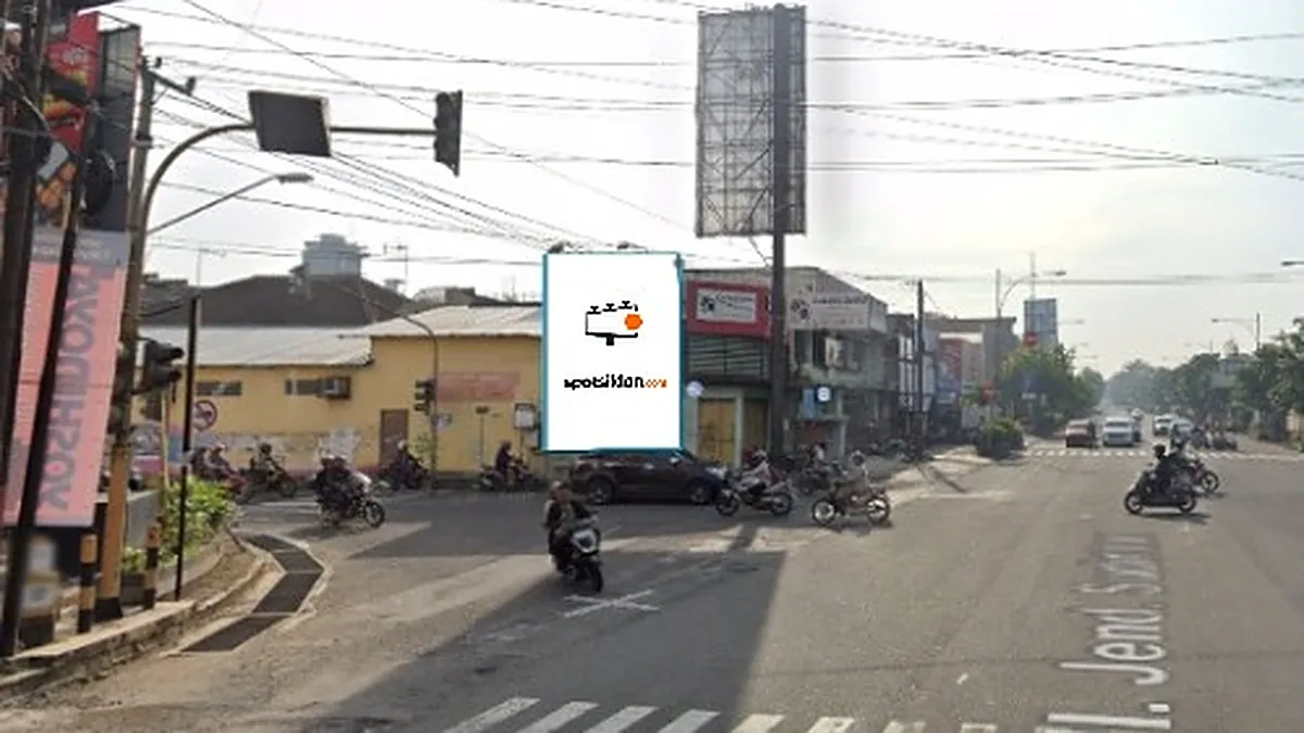 Baliho 4 × 6 m di Jl. Jend. Soedirman (Area Perempatan Palma), Purwokerto, Jawa Tengah