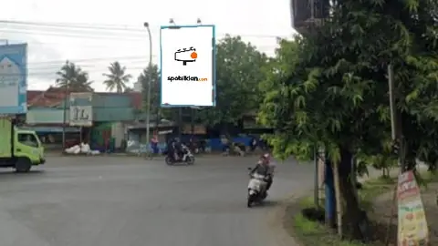 Baliho 6 × 4 m di Jl. Raya Cilacap (Perempatan Wangon), Purwokerto, Jawa Tengah