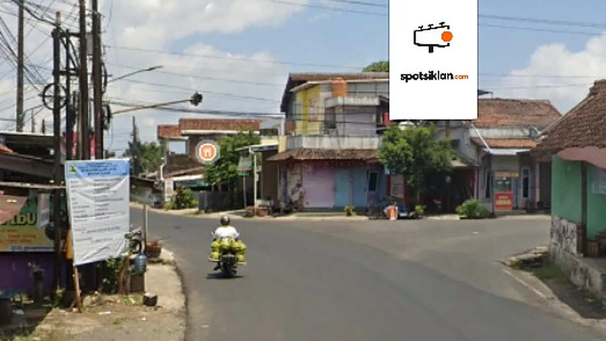 Baliho 4 × 6 m di Dari Jembatan Jl. Raden Patah, Purwokerto, Jawa Tengah