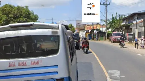 Baliho 4 × 6 m di Jl. Kebo Kura (Dari Purwokerto), Jawa Tengah