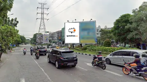 Billboard 4 × 6 m di Jl. Bukit Darmo Boulevard Space 3, Surabaya, Jawa Timur