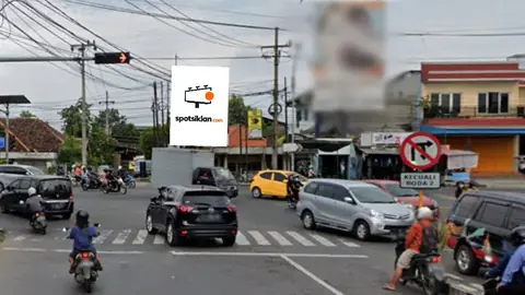 Billboard 4 × 6 m di Jl. Raya Mastrip (Totokan Wiyung), Surabaya, Jawa Timur