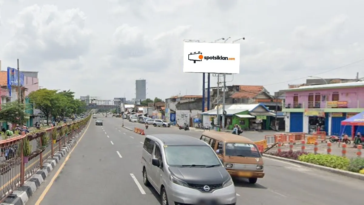 Billboard 5 × 10 m di Jl. Raya Wonokromo (Depan DTC) Arah Surabaya ke Waru, Jawa Timur