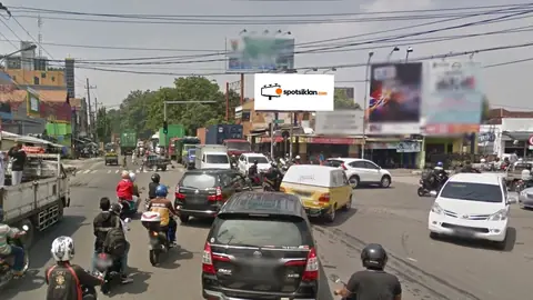Billboard 4 × 8 m di Pertigaan Jl. Mastrip - Wiyung, Surabaya, Jawa Timur
